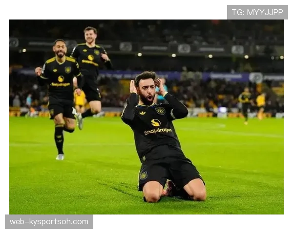 B费与芒特的曼联中场角色差异：进攻效率与战术适配性分析